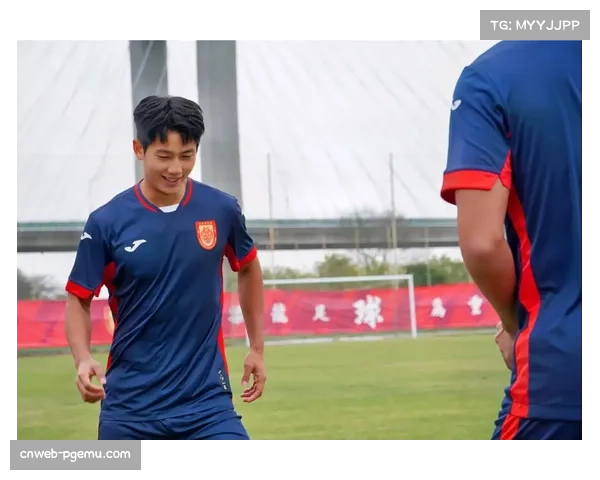 杜月徵反击单刀破门瞬间,重庆铜梁龙客场爆冷击败浙江队